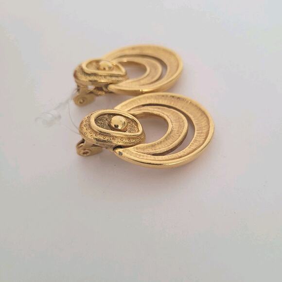 Vintage Monet Earrings Gold Tone Clip on Statement Large - Picture 3 of 7
